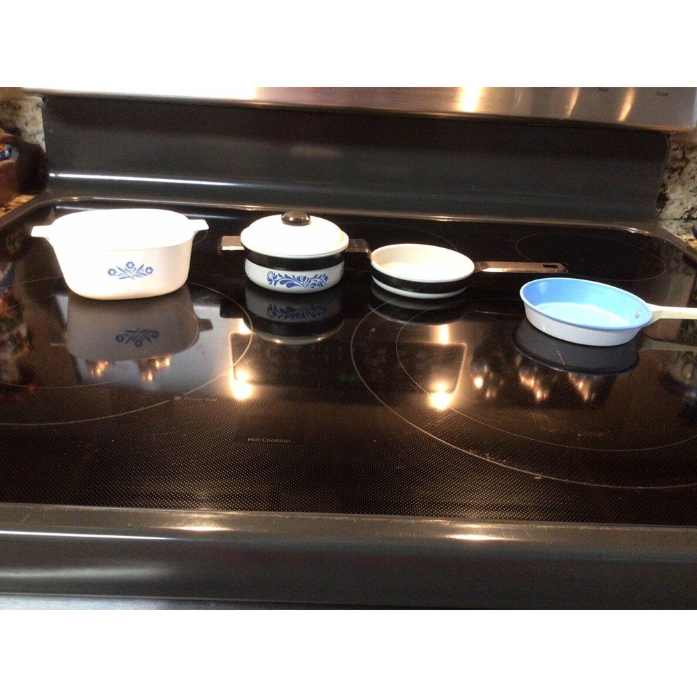 Vintage 5 Piece Metal And Plastic Kids Cookware Ohio Art Company Corning ware